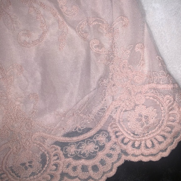 Forever 21 Pale Pink Blouse with Lace Overlay - Picture 4 of 6